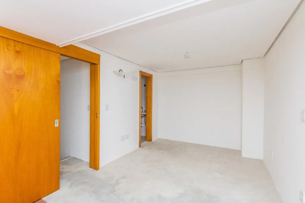 Apartamento com 2 quartos à venda, 84m2 em Menino Deus, Porto Alegre - RS - imagem 9 Foto 9 de Apartamento com 2 quartos à venda, 84m2 em Menino Deus, Porto Alegre - RS