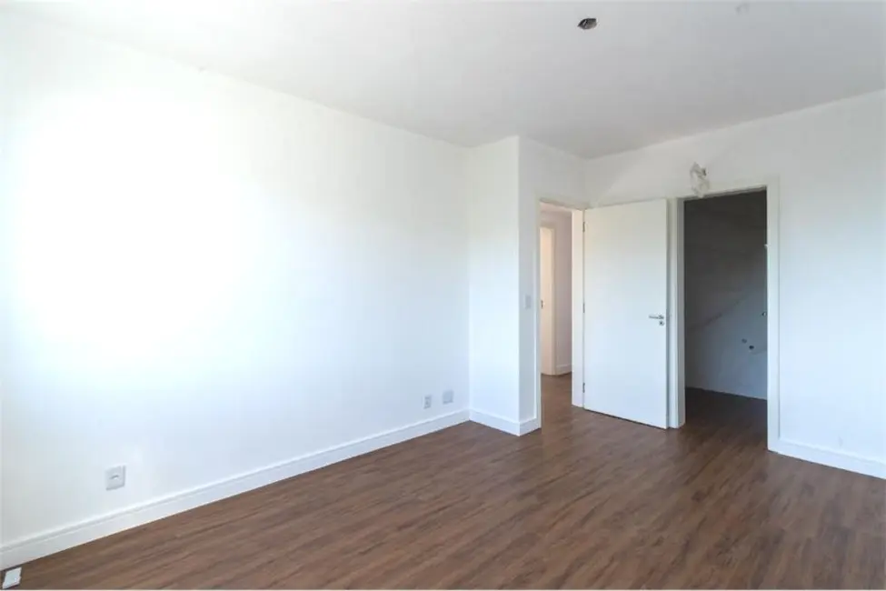 Apartamento com 3 quartos à venda, 223m2 em Santa Tereza, Porto Alegre - RS - imagem 8 Foto 8 de Apartamento com 3 quartos à venda, 223m2 em Santa Tereza, Porto Alegre - RS