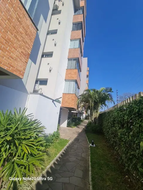 Foto 2 de Apartamento com 2 quartos à venda, 66m2 em Camaquã, Porto Alegre - RS