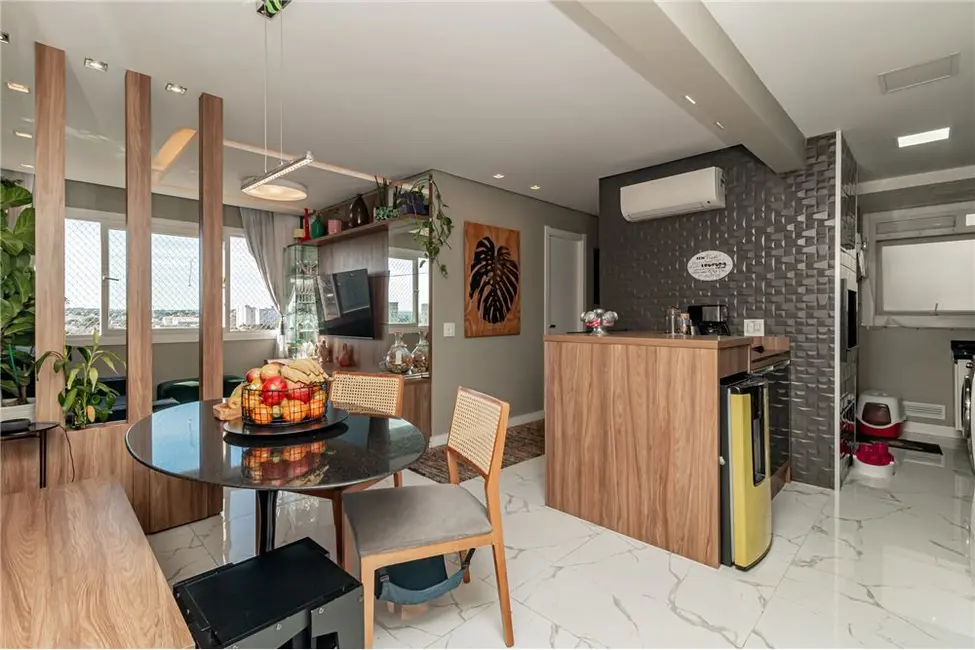 Foto 3 de Apartamento com 3 quartos à venda, 75m2 em São Sebastião, Porto Alegre - RS