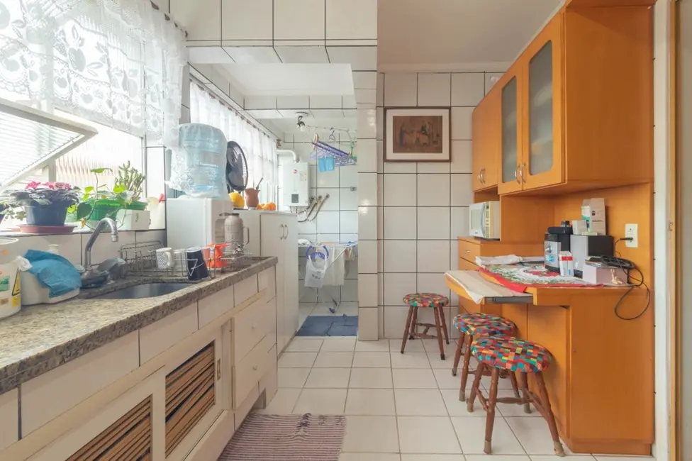 Apartamento com 3 quartos à venda, 99m2 em Bela Vista, Porto Alegre - RS - imagem 9 Foto 9 de Apartamento com 3 quartos à venda, 99m2 em Bela Vista, Porto Alegre - RS