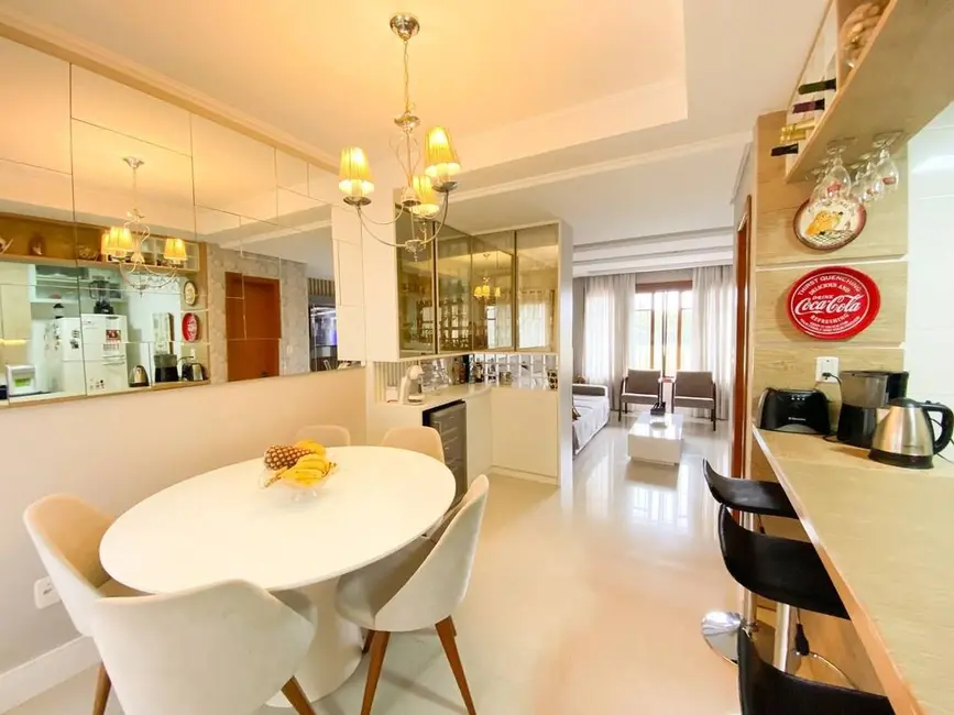 Casa com 3 quartos à venda, 147m2 em Porto Alegre - RS - imagem 8 Foto 8 de Casa com 3 quartos à venda, 147m2 em Porto Alegre - RS