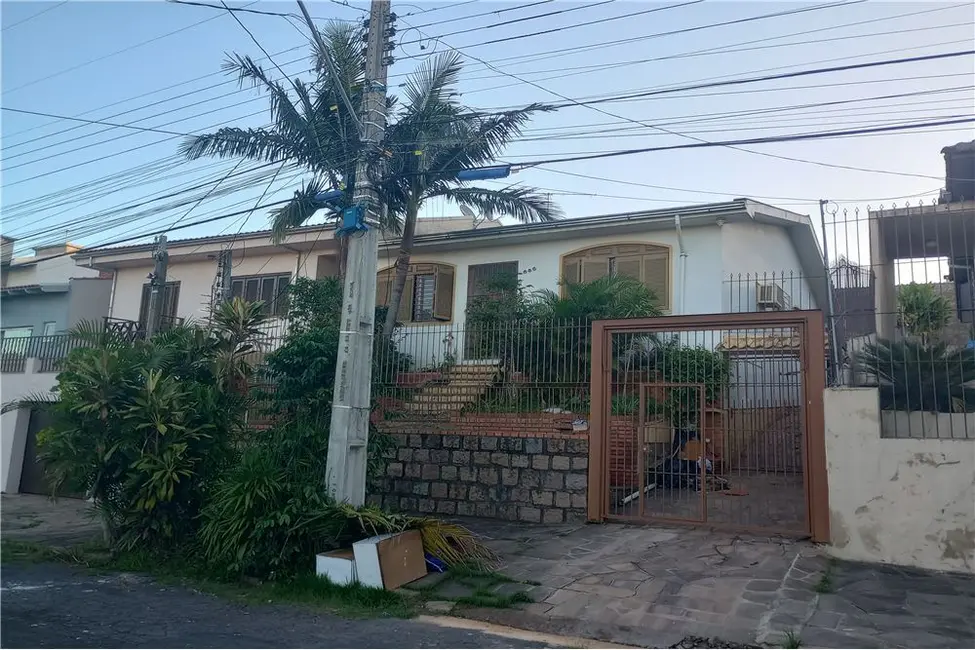 Foto 2 de Casa com 3 quartos à venda, 150m2 em Jardim Itu, Porto Alegre - RS