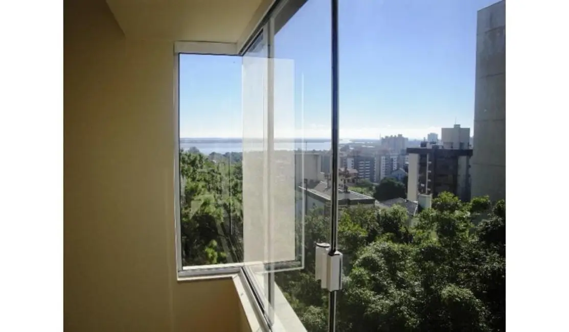 Apartamento com 1 quarto à venda, 89m2 em Menino Deus, Porto Alegre - RS - imagem 2 Foto 2 de Apartamento com 1 quarto à venda, 89m2 em Menino Deus, Porto Alegre - RS