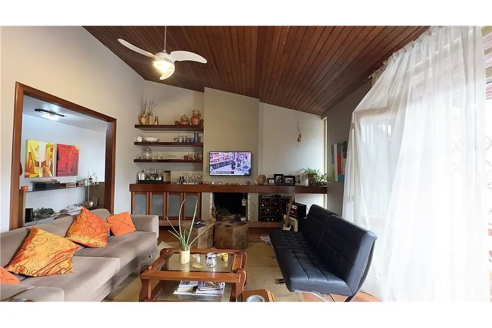 Foto 2 de Casa com 3 quartos à venda, 300m2 em Passo da Areia, Porto Alegre - RS