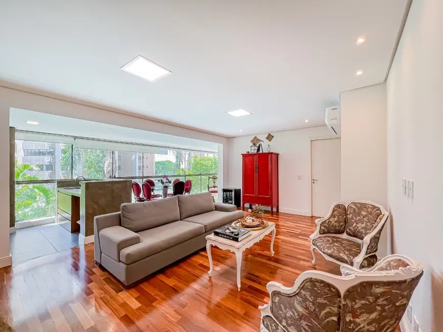 Apartamento com 3 quartos à venda, 141m2 em Higienópolis, Porto Alegre - RS - imagem 3 Foto 3 de Apartamento com 3 quartos à venda, 141m2 em Higienópolis, Porto Alegre - RS