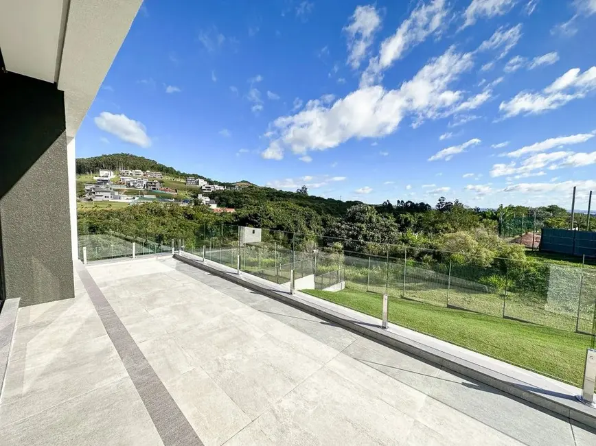 Foto 7 de Casa com 3 quartos à venda, 300m2 em Vila Nova, Porto Alegre - RS