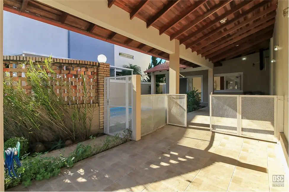 Foto 4 de Casa com 3 quartos à venda, 236m2 em Hípica, Porto Alegre - RS