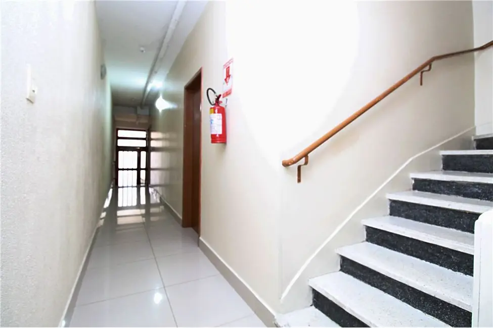 Foto 3 de Apartamento com 2 quartos à venda, 67m2 em Santana, Porto Alegre - RS