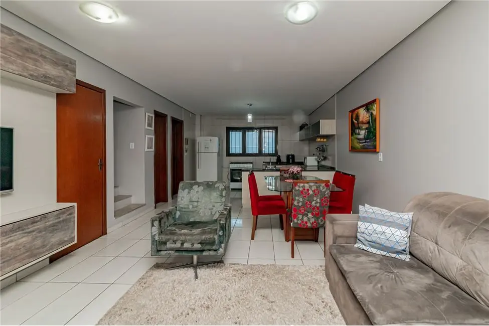 Foto 2 de Casa à venda, 161m2 em Jardim Lindóia, Porto Alegre - RS