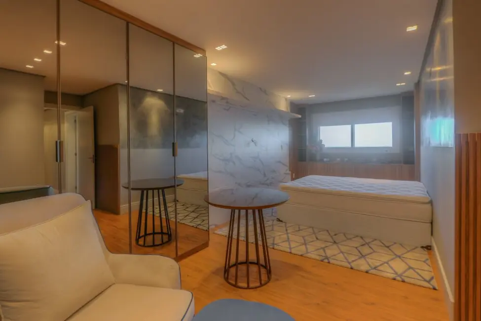 Foto 9 de Apartamento com 3 quartos à venda, 187m2 em Vila Assunção, Porto Alegre - RS