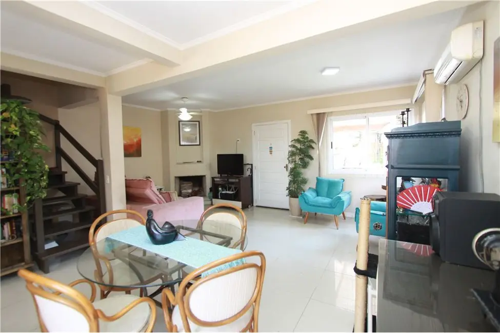 Casa com 3 quartos à venda, 175m2 em Mário Quintana, Porto Alegre - RS - imagem 4 Foto 4 de Casa com 3 quartos à venda, 175m2 em Mário Quintana, Porto Alegre - RS