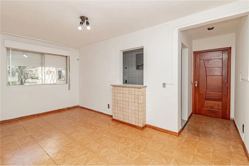 Foto 2 de Apartamento com 2 quartos à venda, 55m2 em Santo Antônio, Porto Alegre - RS
