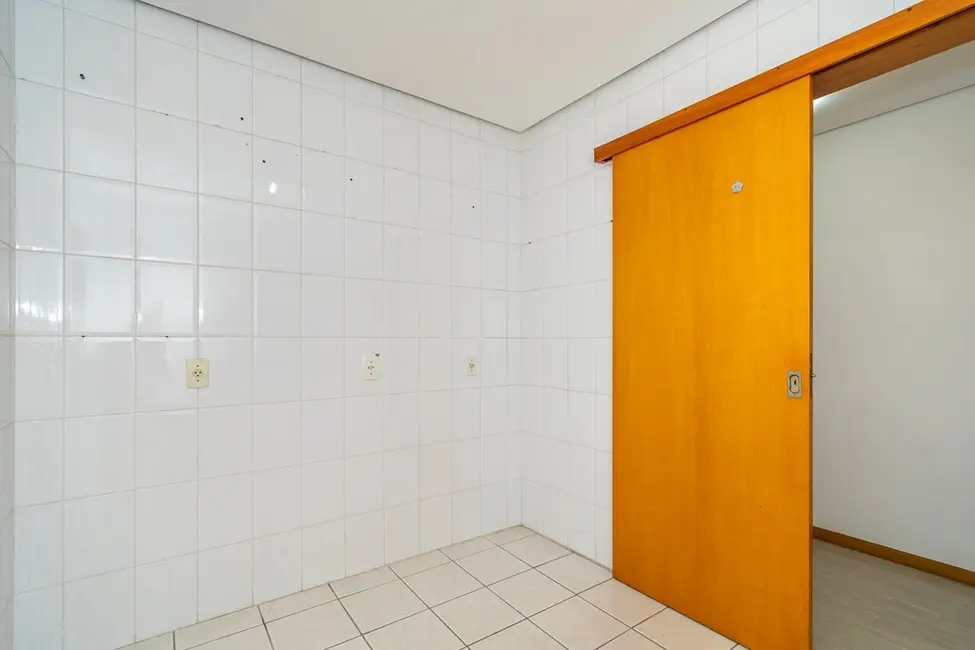 Apartamento com 2 quartos à venda, 80m2 em Petrópolis, Porto Alegre - RS - imagem 7 Foto 7 de Apartamento com 2 quartos à venda, 80m2 em Petrópolis, Porto Alegre - RS