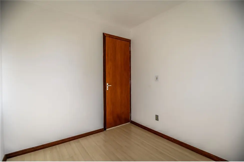 Apartamento com 2 quartos à venda, 38m2 em Rubem Berta, Porto Alegre - RS - imagem 6 Foto 6 de Apartamento com 2 quartos à venda, 38m2 em Rubem Berta, Porto Alegre - RS