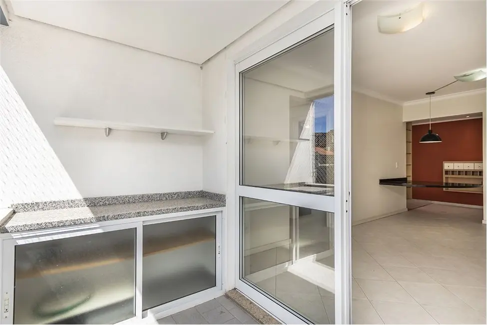 Apartamento com 2 quartos à venda, 72m2 em Teresópolis, Porto Alegre - RS - imagem 5 Foto 5 de Apartamento com 2 quartos à venda, 72m2 em Teresópolis, Porto Alegre - RS