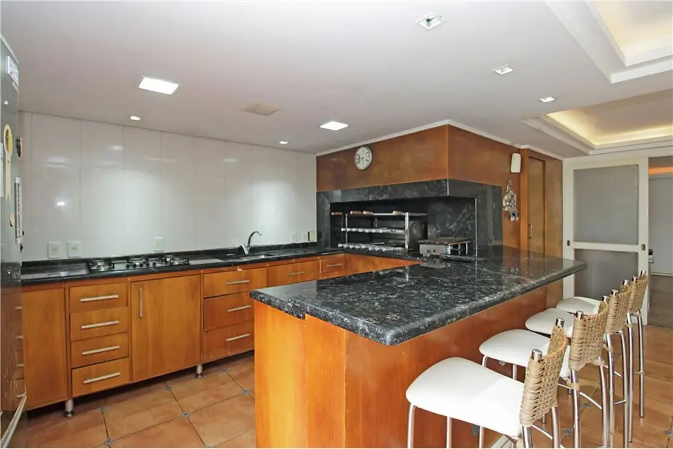 Casa com 4 quartos à venda, 380m2 em São Lucas, Viamao - RS - imagem 5 Foto 5 de Casa com 4 quartos à venda, 380m2 em São Lucas, Viamao - RS