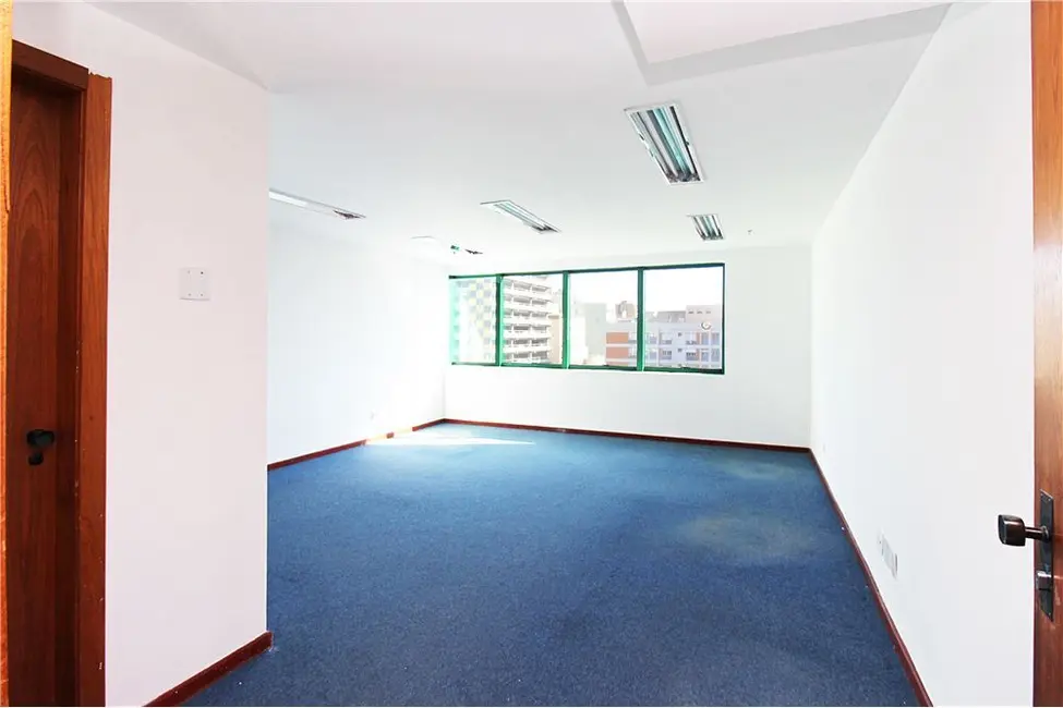 Foto 2 de Sala Comercial à venda, 33m2 em Centro Histórico, Porto Alegre - RS