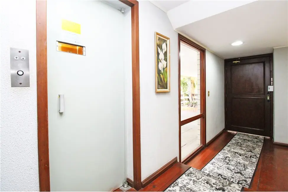 Apartamento com 2 quartos à venda, 82m2 em Menino Deus, Porto Alegre - RS - imagem 5 Foto 5 de Apartamento com 2 quartos à venda, 82m2 em Menino Deus, Porto Alegre - RS