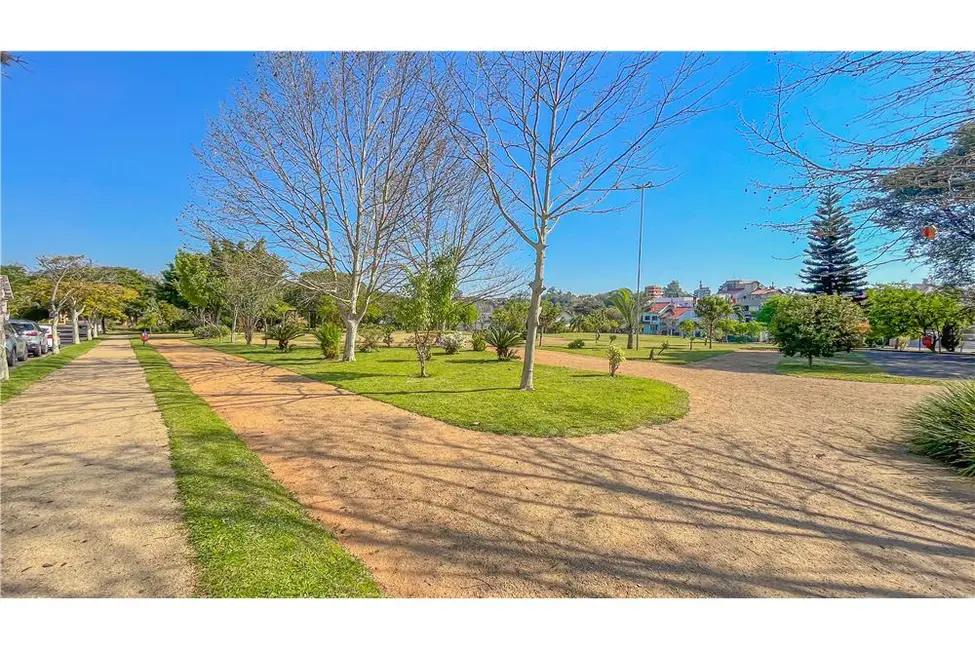 Casa com 3 quartos à venda, 255m2 em Jardim Itu, Porto Alegre - RS - imagem 4 Foto 4 de Casa com 3 quartos à venda, 255m2 em Jardim Itu, Porto Alegre - RS