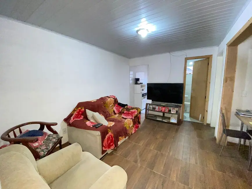Casa com 2 quartos à venda, 60m2 em Costa e Silva, Porto Alegre - RS - imagem 2 Foto 2 de Casa com 2 quartos à venda, 60m2 em Costa e Silva, Porto Alegre - RS