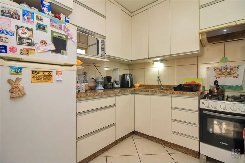 Foto 4 de Casa com 2 quartos à venda, 81m2 em Camaquã, Porto Alegre - RS