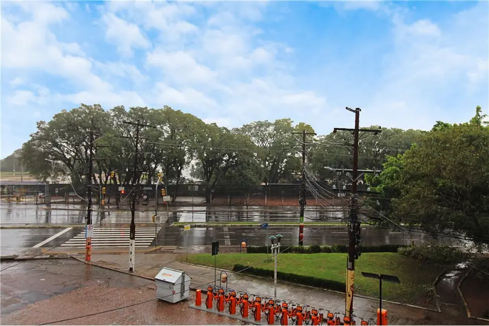Apartamento com 1 quarto à venda, 54m2 em Centro Histórico, Porto Alegre - RS - imagem 8 Foto 8 de Apartamento com 1 quarto à venda, 54m2 em Centro Histórico, Porto Alegre - RS