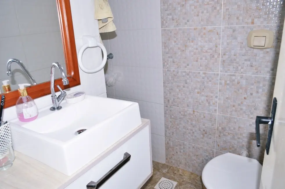 Casa com 3 quartos à venda, 113m2 em Harmonia, Canoas - RS - imagem 5 Foto 5 de Casa com 3 quartos à venda, 113m2 em Harmonia, Canoas - RS