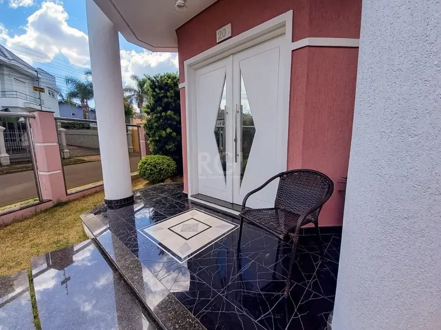 Casa com 3 quartos à venda, 230m2 em Parque da Matriz, Cachoeirinha - RS - imagem 3 Foto 3 de Casa com 3 quartos à venda, 230m2 em Parque da Matriz, Cachoeirinha - RS