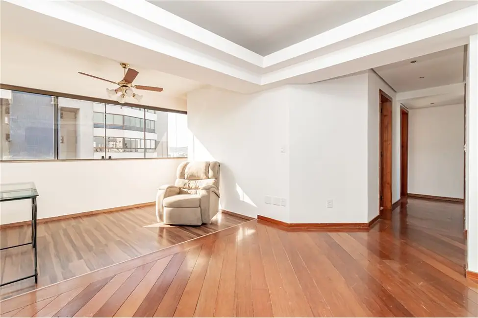 Apartamento com 3 quartos à venda, 90m2 em Petrópolis, Porto Alegre - RS - imagem 2 Foto 2 de Apartamento com 3 quartos à venda, 90m2 em Petrópolis, Porto Alegre - RS