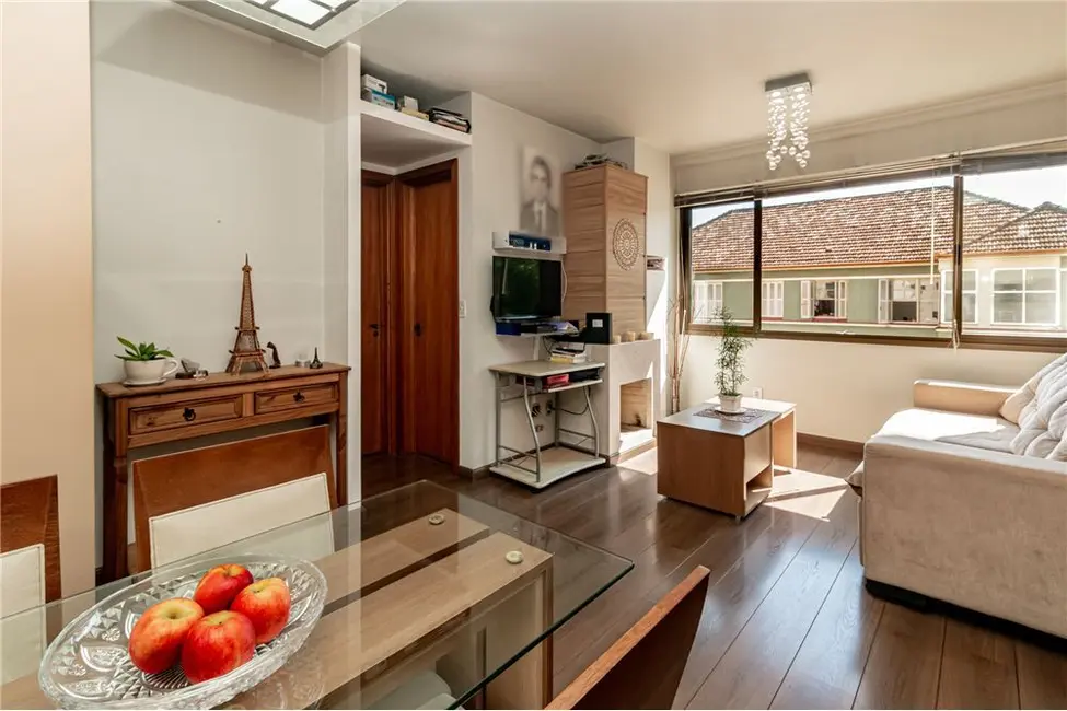 Foto 3 de Apartamento com 1 quarto à venda, 47m2 em São João, Porto Alegre - RS
