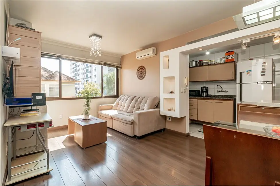 Foto 1 de Apartamento com 1 quarto à venda, 47m2 em São João, Porto Alegre - RS