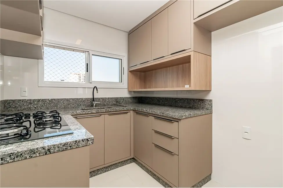 Apartamento com 2 quartos à venda, 71m2 em Vila Ipiranga, Porto Alegre - RS - imagem 7 Foto 7 de Apartamento com 2 quartos à venda, 71m2 em Vila Ipiranga, Porto Alegre - RS