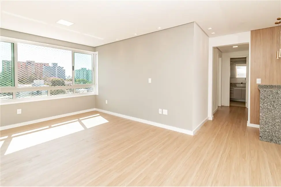 Apartamento com 2 quartos à venda, 71m2 em Vila Ipiranga, Porto Alegre - RS - imagem 5 Foto 5 de Apartamento com 2 quartos à venda, 71m2 em Vila Ipiranga, Porto Alegre - RS