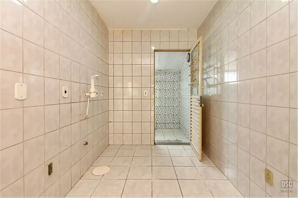 Casa com 2 quartos à venda, 61m2 em Vila Nova, Porto Alegre - RS - imagem 4 Foto 4 de Casa com 2 quartos à venda, 61m2 em Vila Nova, Porto Alegre - RS
