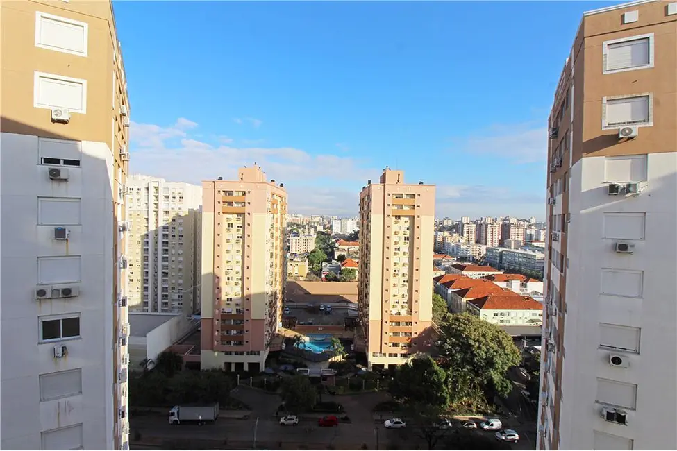 Foto 5 de Apartamento com 1 quarto à venda, 68m2 em Vila Ipiranga, Porto Alegre - RS