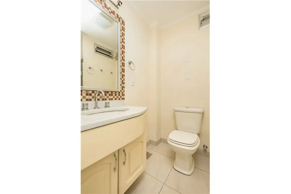Apartamento com 3 quartos à venda, 92m2 em Menino Deus, Porto Alegre - RS - imagem 8 Foto 8 de Apartamento com 3 quartos à venda, 92m2 em Menino Deus, Porto Alegre - RS