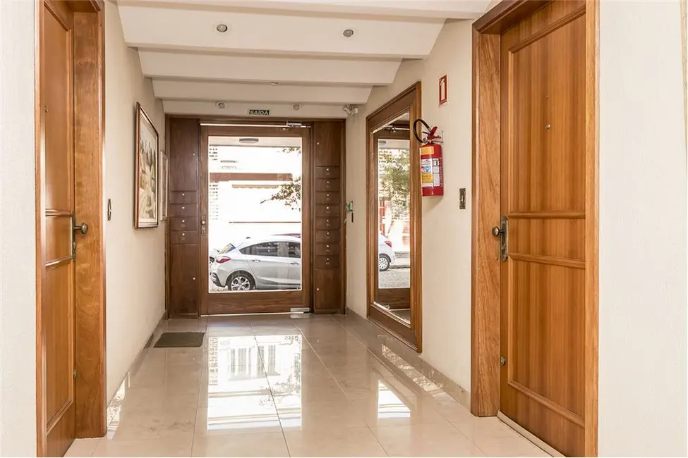 Apartamento com 3 quartos à venda, 92m2 em Menino Deus, Porto Alegre - RS - imagem 3 Foto 3 de Apartamento com 3 quartos à venda, 92m2 em Menino Deus, Porto Alegre - RS