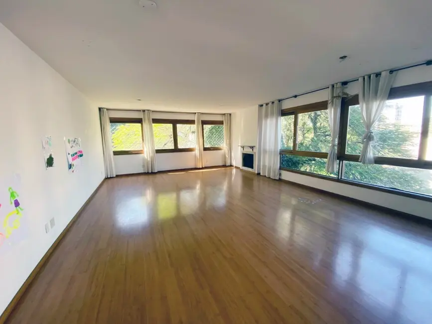 Foto 2 de Apartamento com 3 quartos à venda, 145m2 em Auxiliadora, Porto Alegre - RS
