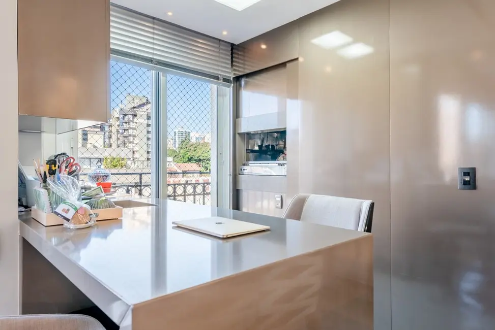 Apartamento com 3 quartos à venda, 136m2 em Auxiliadora, Porto Alegre - RS - imagem 5 Foto 5 de Apartamento com 3 quartos à venda, 136m2 em Auxiliadora, Porto Alegre - RS