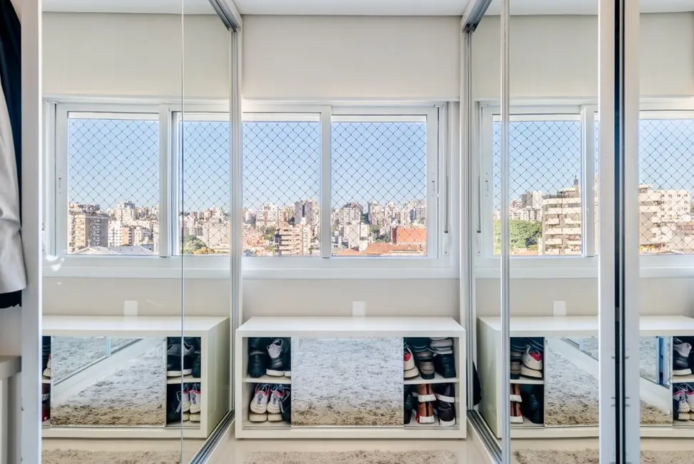 Apartamento com 3 quartos à venda, 136m2 em Auxiliadora, Porto Alegre - RS - imagem 7 Foto 7 de Apartamento com 3 quartos à venda, 136m2 em Auxiliadora, Porto Alegre - RS