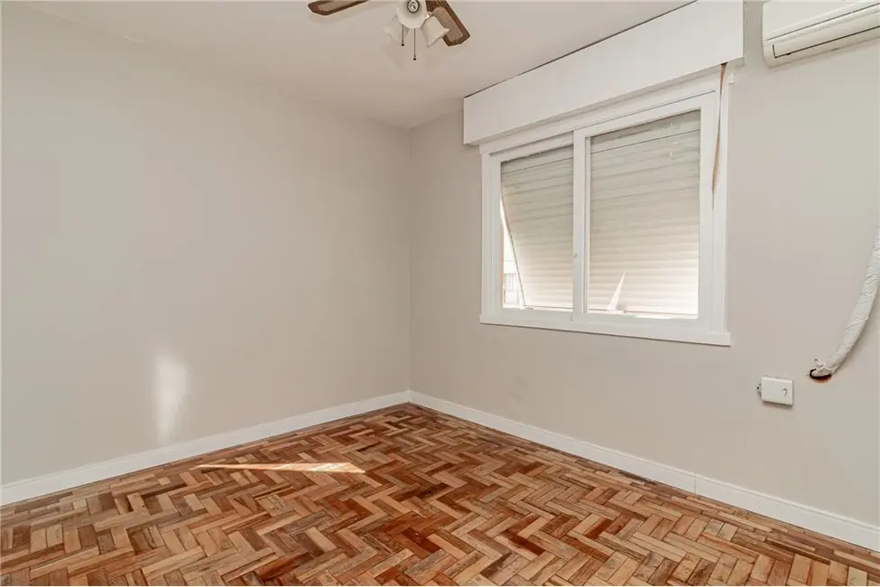 Apartamento com 1 quarto à venda, 42m2 em Passo da Areia, Porto Alegre - RS - imagem 8 Foto 8 de Apartamento com 1 quarto à venda, 42m2 em Passo da Areia, Porto Alegre - RS