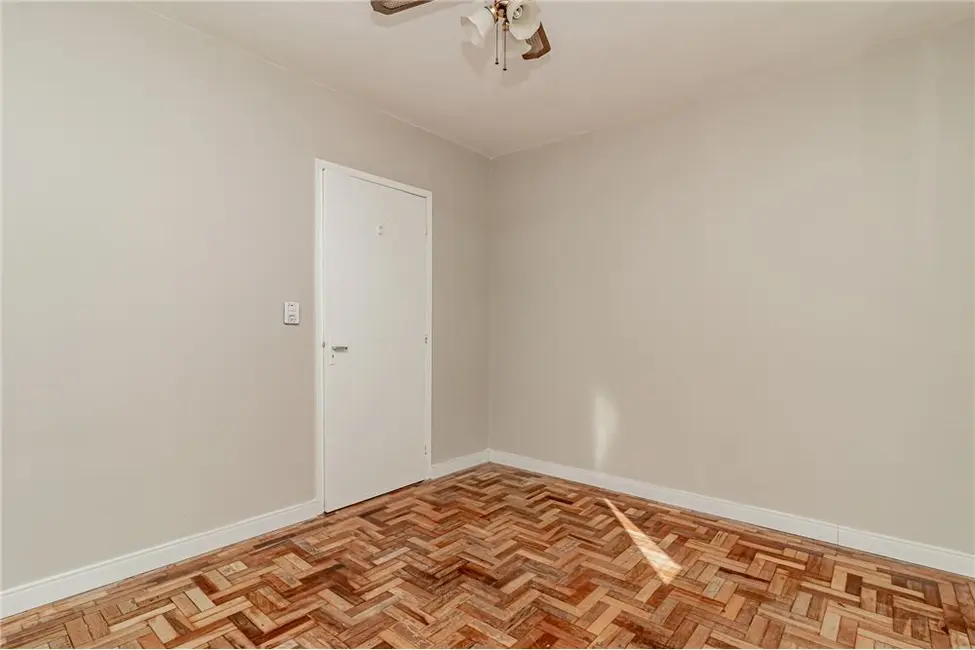 Apartamento com 1 quarto à venda, 42m2 em Passo da Areia, Porto Alegre - RS - imagem 7 Foto 7 de Apartamento com 1 quarto à venda, 42m2 em Passo da Areia, Porto Alegre - RS