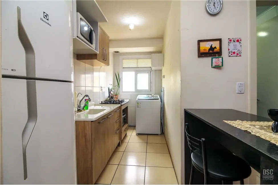 Foto 2 de Apartamento com 2 quartos à venda, 48m2 em Hípica, Porto Alegre - RS