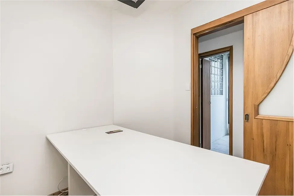 Sala Comercial à venda, 35m2 em Moinhos de Vento, Porto Alegre - RS - imagem 9 Foto 9 de Sala Comercial à venda, 35m2 em Moinhos de Vento, Porto Alegre - RS