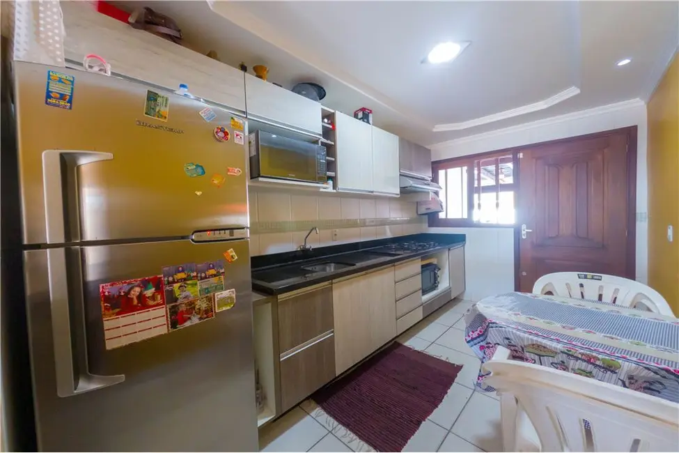 Foto 1 de Casa com 2 quartos à venda, 65m2 em Tramandai - RS