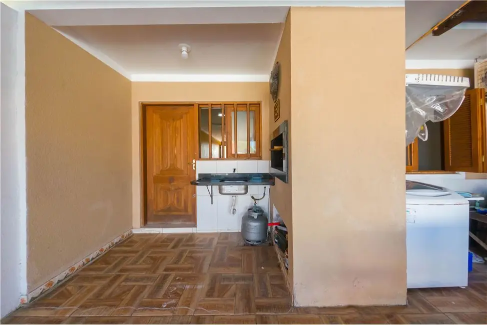 Foto 21 de Casa com 2 quartos à venda, 65m2 em Tramandai - RS