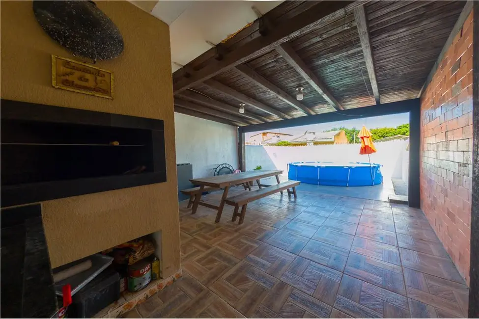 Foto 20 de Casa com 2 quartos à venda, 65m2 em Tramandai - RS