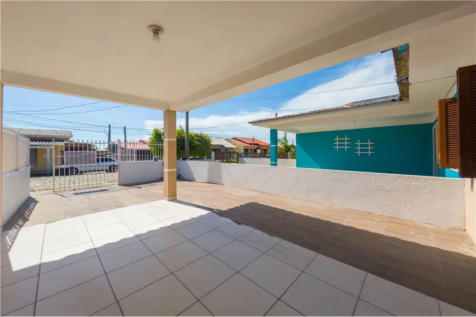 Foto 5 de Casa com 2 quartos à venda, 65m2 em Tramandai - RS