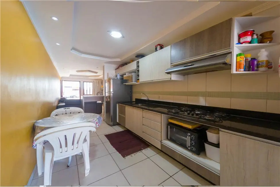 Foto 18 de Casa com 2 quartos à venda, 65m2 em Tramandai - RS